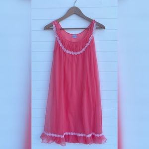 Rendezvous for Zellers Vintage 70s Peach Negligee Slip Lingerie Flower Lace